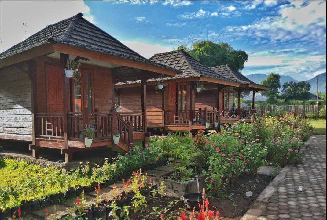 Puncak Rinjani Lodge Сембалун Лауанг Екстериор снимка