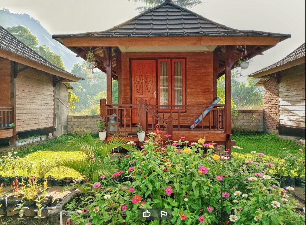 Puncak Rinjani Lodge Сембалун Лауанг Екстериор снимка