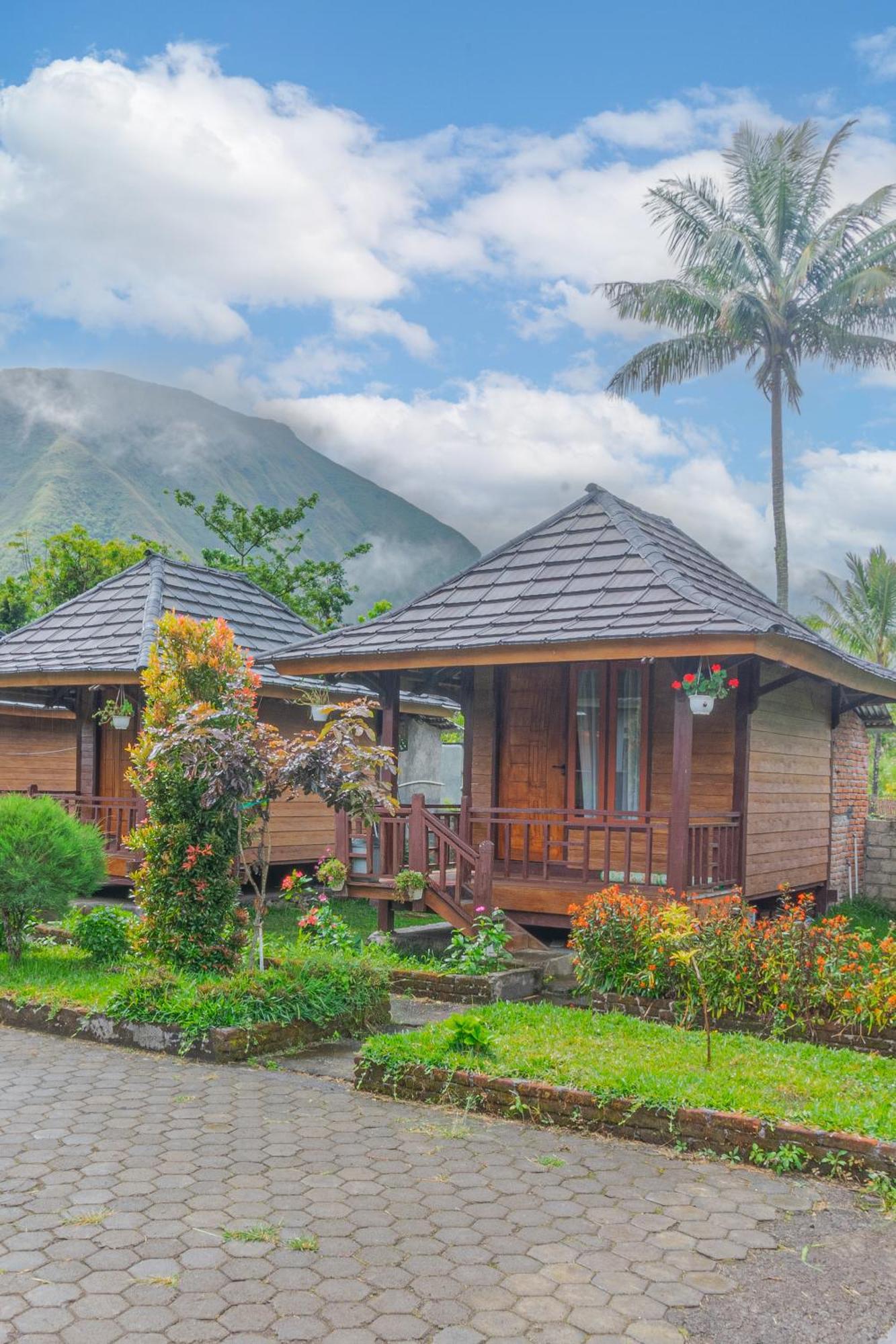 Puncak Rinjani Lodge Сембалун Лауанг Екстериор снимка