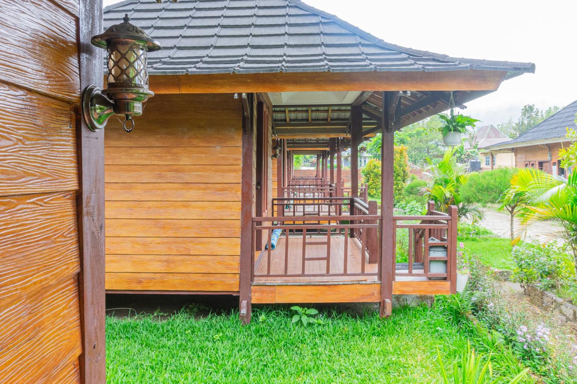 Puncak Rinjani Lodge Сембалун Лауанг Екстериор снимка