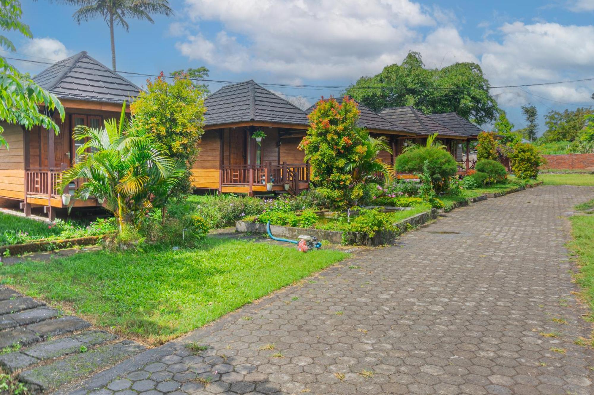 Puncak Rinjani Lodge Сембалун Лауанг Екстериор снимка