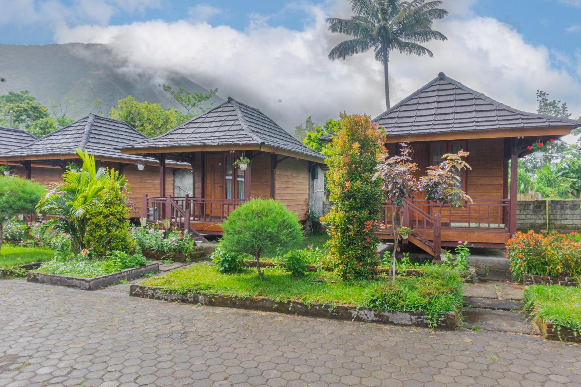 Puncak Rinjani Lodge Сембалун Лауанг Екстериор снимка